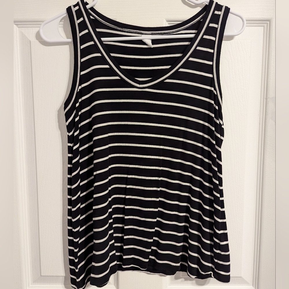‼️LAST CALL‼️LIKE NEW - Striped V-Neck Tank